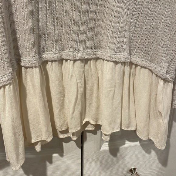 Kimchi Blue Shirt. Size XS. Sweater with Blouse material on bottom. - Picture 4 of 5